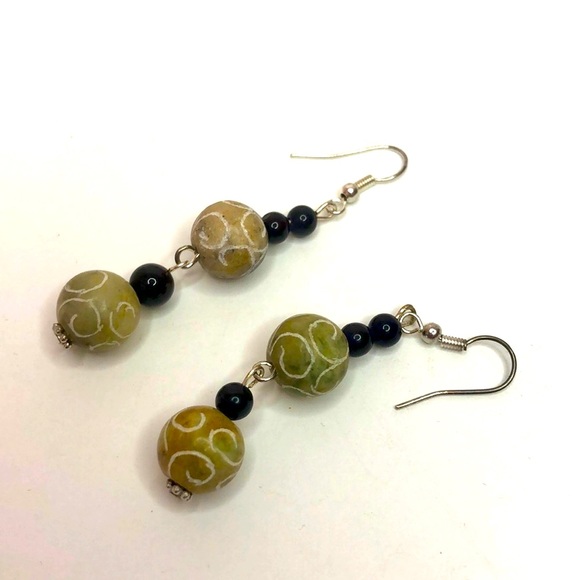 Sterling Silver Plated Rainbow Obsidian Alabaster Bead Necklace And Earrings Set - Picture 3 of 9